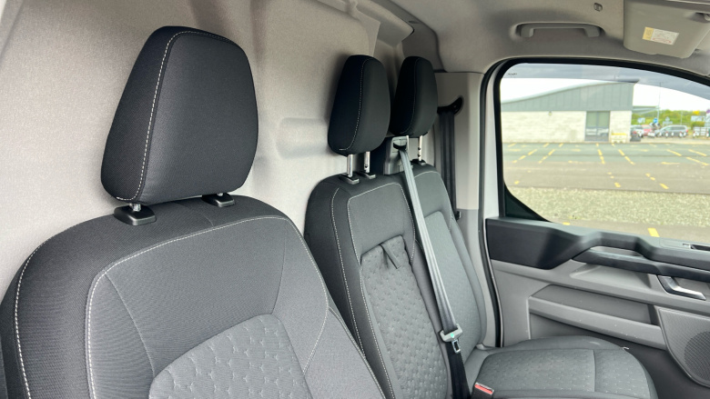 Ford Transit Custom 300 L2 Diesel Fwd 2.0 EcoBlue 136ps H1 Van Limited